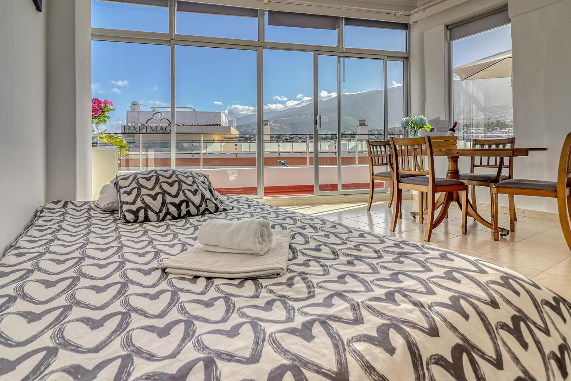 Spacious Penthouse With King-Size Bed, Huge Terrace, Ocean & Teide View 푸에르토 드 라 크루즈 외부 사진